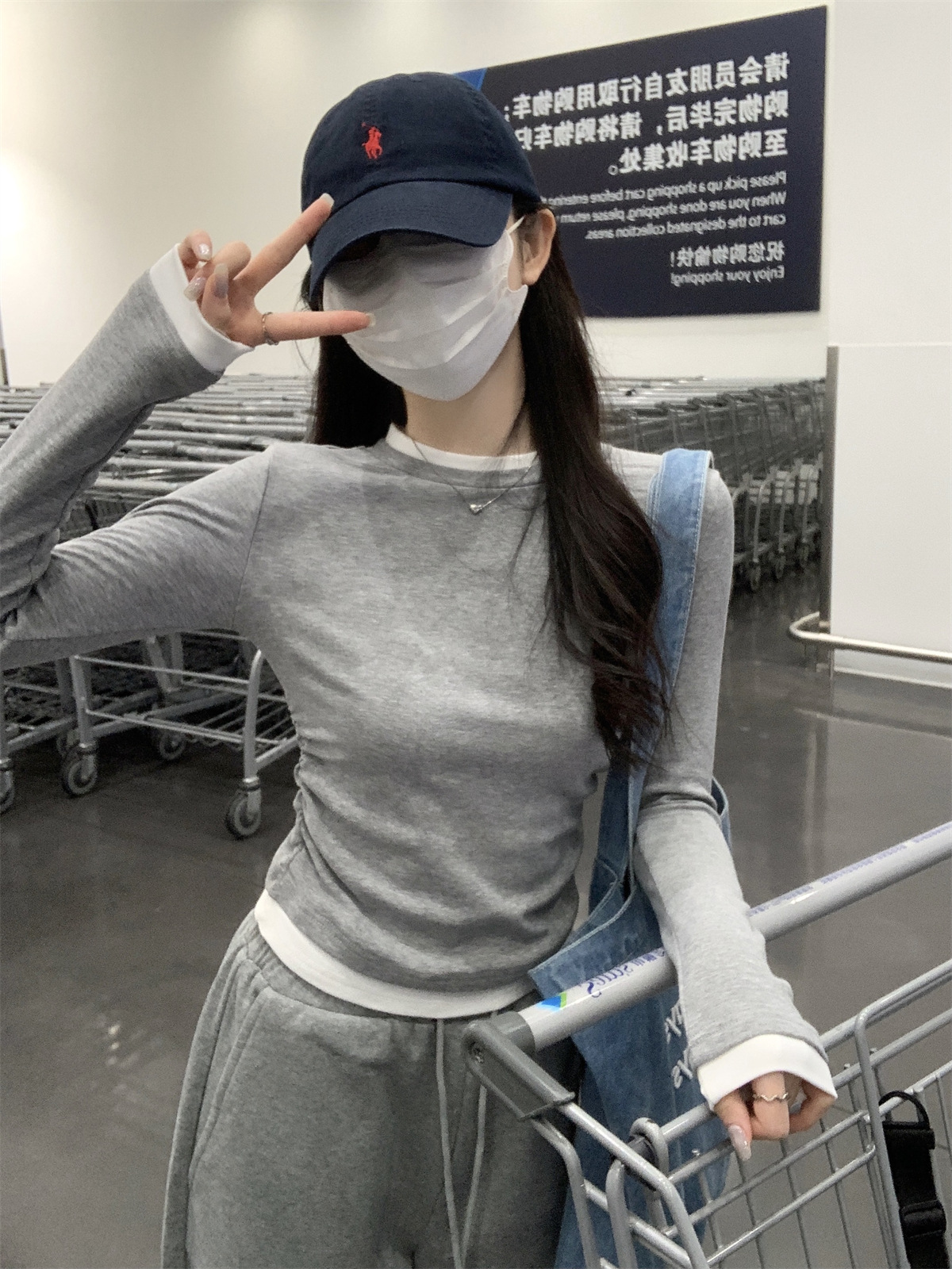 良いものアメリカンスタイル 2025 秋韓国スタイルラウンドネックコントラストカラーフェイクツーピースプリーツ多用途長袖 Tシャツ女性のトレンディなトップス