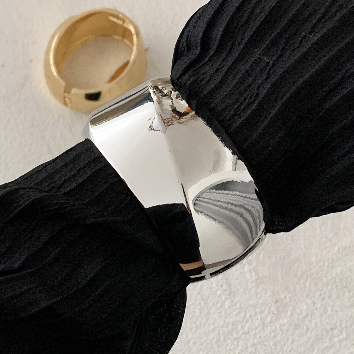 欧美braclet设计感不规则波浪宽手环跨境夸张ins金属光面弹簧手镯 欧美braclet设计感不规则波浪宽手环跨境夸张ins金属光面弹簧手镯