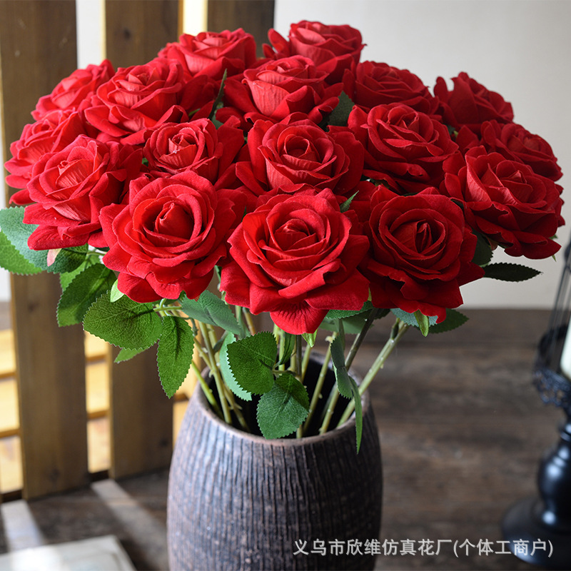 フランネルのバラの花をシミュレーションしてバレンタインデーの家庭の結婚式の装飾の花の壁の手触りは花の人工造花をシミュレーションします。|undefined