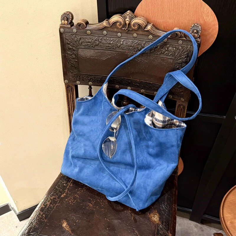 Korean Retro Suede Shoulder Bag Large Capacity Commuter Bag Versatile Lazy Style Portable Double-Sided Tote Bag for Women Korean Retro Suede Shoulder Bag Large Capacity Commuter Bag Versatile Lazy Style Portable Double-Sided Tote Bag for Women