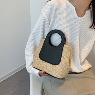 Summer retro straw capacious one-shoulder bag