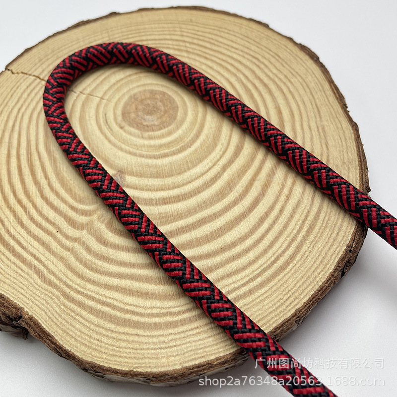 66 # 빨간색과 검은색 라인