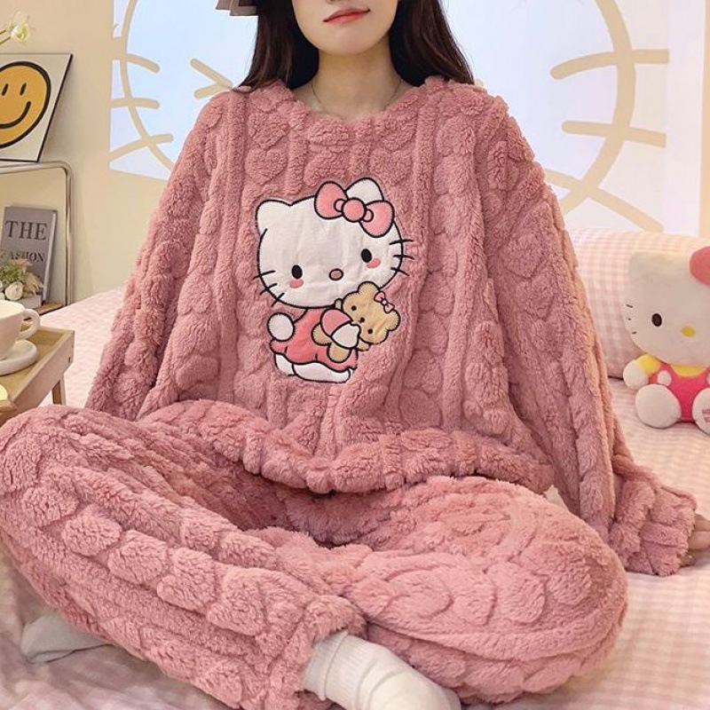 Demi-season coral velvet pijama with a round collar