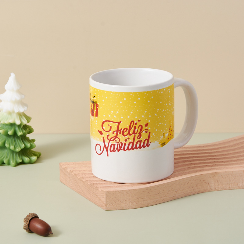 Comercio exterior al por mayor varios estilos de tazas de cerámica de Navidad juegos de regalo de mano de vacaciones tazas de café caseras tazas de agua