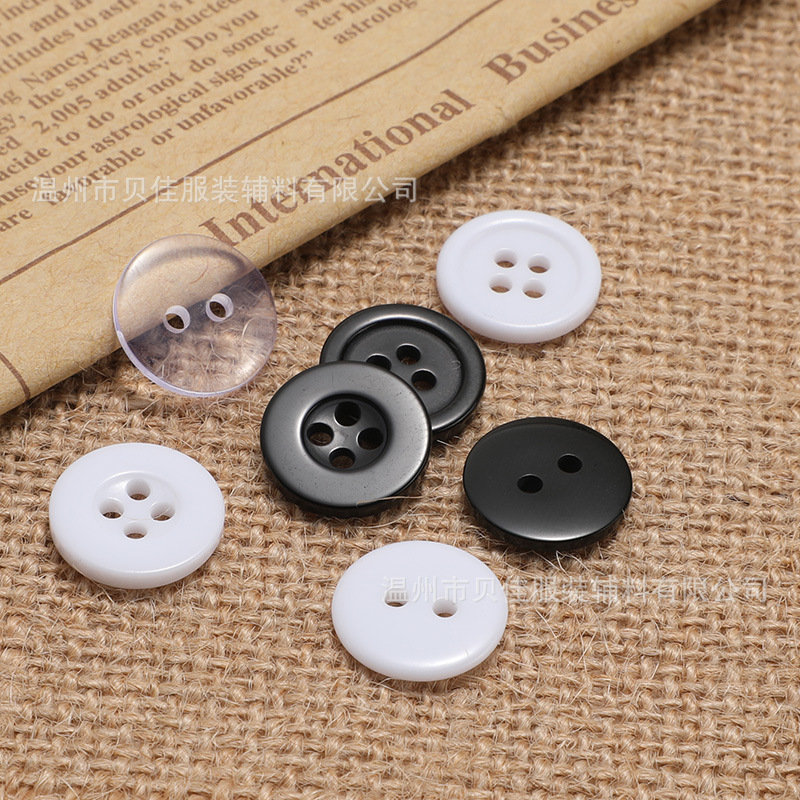 Botones de resina para dos ojos botones de pan anchos botones negros transparentes para cuatro ojos bordes finos accesorios de botones de gabardina de revestimiento blanco