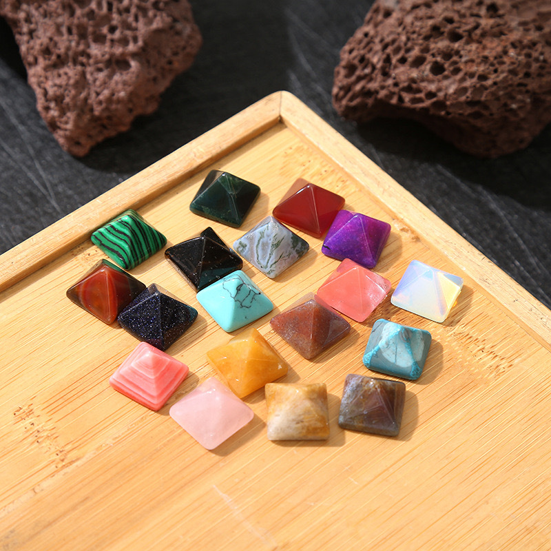 跨境天然石金字塔戒面飾品配件七彩裸石飾品配件個性裝飾吊墜