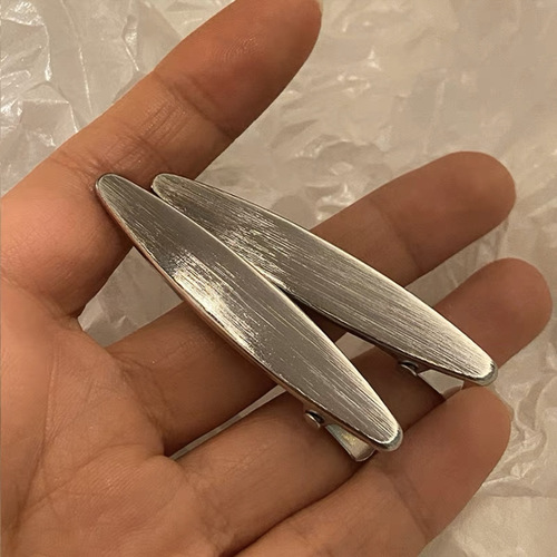 Metal brushed texture hair clip for women, high-end, one-side side clip, elegant bangs, broken hair clip, duckbill clip