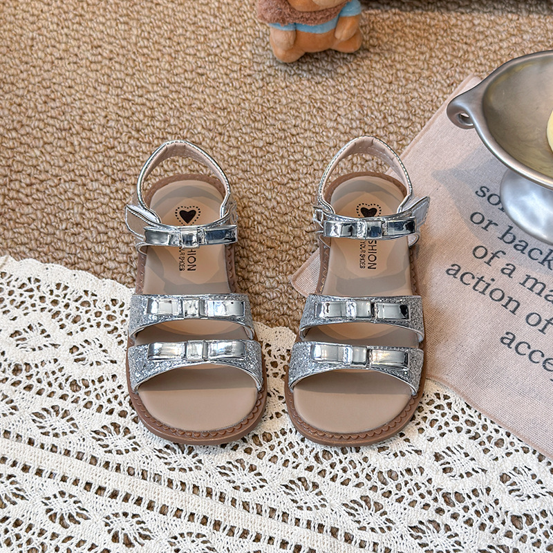 Niñas de verano 2026 nuevos zapatos de princesa de niña zapatos de playa suaves image 3
