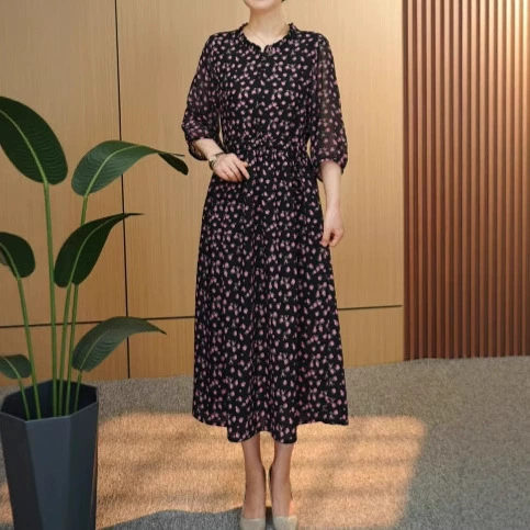 Цельное платье с принтом «Ночная звезда» и рукавами три четверти для мам среднего и пожилого возраста, модное и элегантное, в стиле похудения.