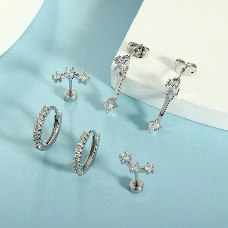 Labret piercing jewelry detail image