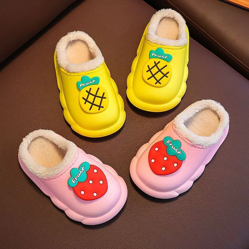 Новая домашняя детская хлопковая обувь, зимние теплые непромокаемые Нескользящие Детские хлопковые тапочки с фруктами и героями мультфильмов для мальчиков и девочек на флисовой подкладке