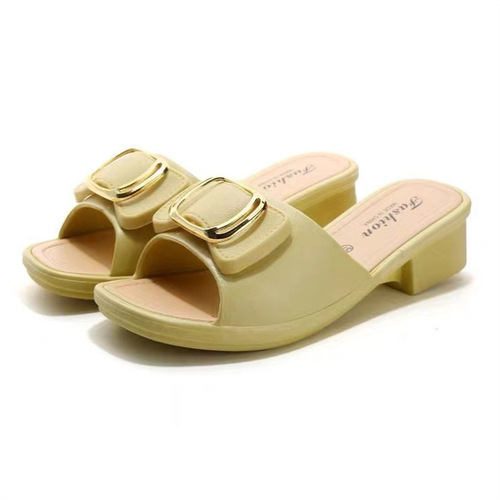 Ladies' Summer Outdoor Versatile Medium Heel Sandals with Stylish Non-Slip Soft Sole and Durable Slippers