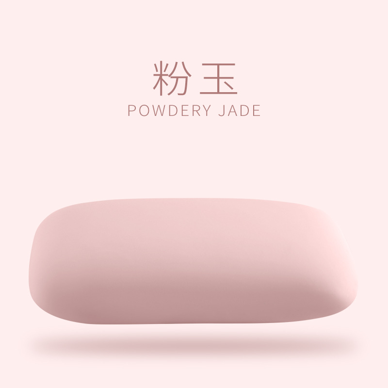 Silk pillow at lunchtime for sleep for elementary school students
