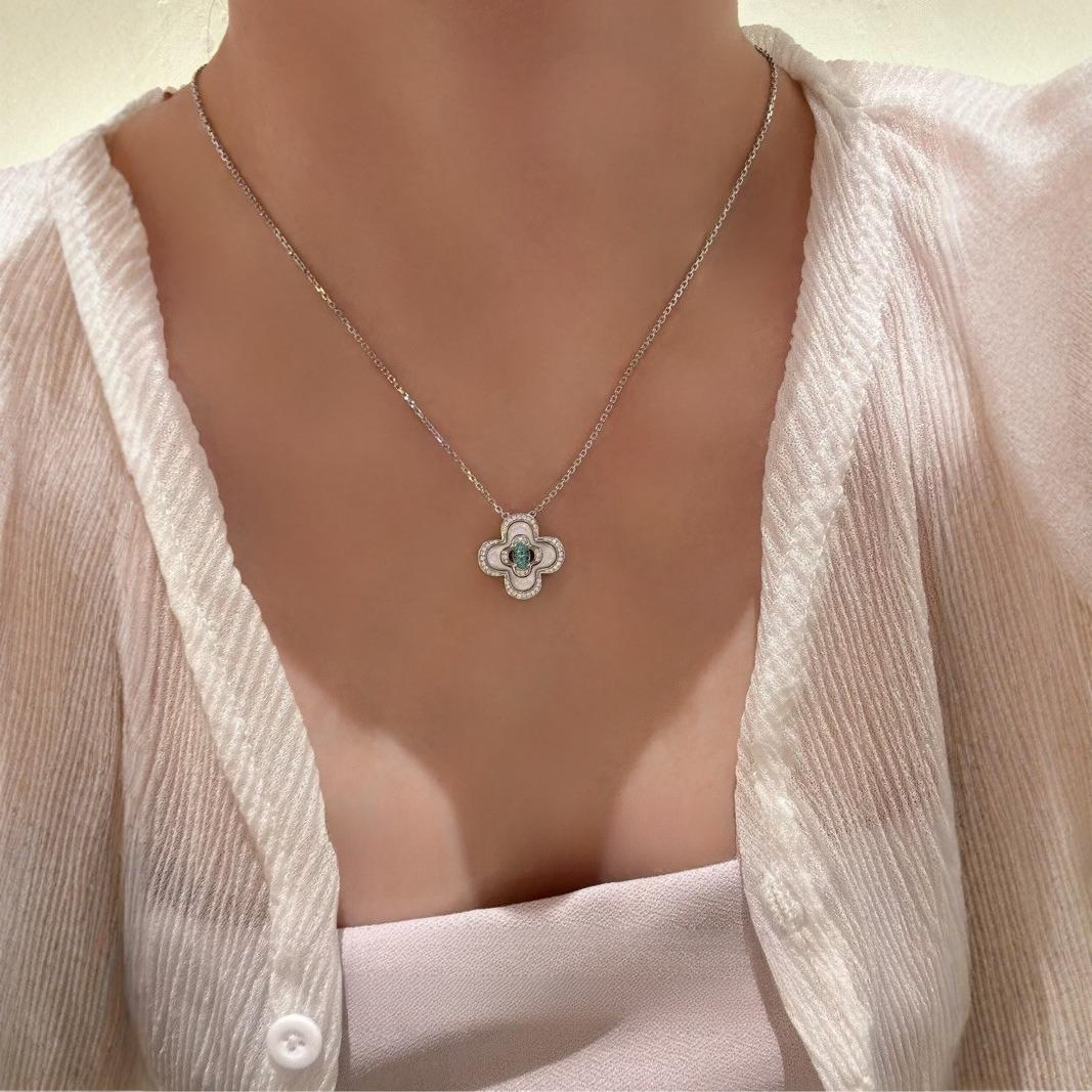 Middle ancient style Paraiba S pure silver necklace, women's four leaf clover white Fritillaria collarbone chain, navy_voghion.com