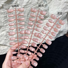 ĥɰѩ���������f�ܵ�ɫ���|�߼��м����z���Tȫ�ߴa�A�����׼�Ƭ