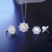 �n���¿�������ѩ��������bŮ�r�К��|΢��ѩ�����������b