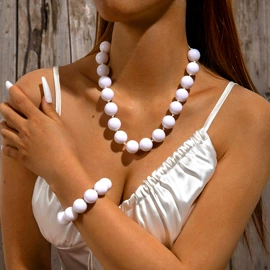 项链;耳环;戒指