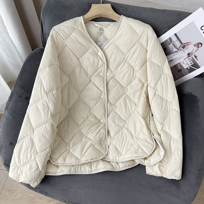 Japanese Style +! 2023 Autumn and Winter Lightweight and Warm-Protecting Western Style V Neck Diamond Quilted down Jacket for Women