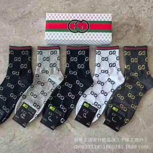 �¿�羳����Ͳ�m��5�p���bŮʿ���m�ӟo�ǹ��H���e�m��һ�����l