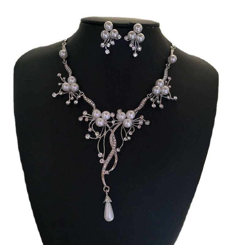 short universal necklace and earrings for bride pearl