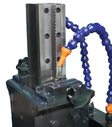 冲击拉刀试验中3