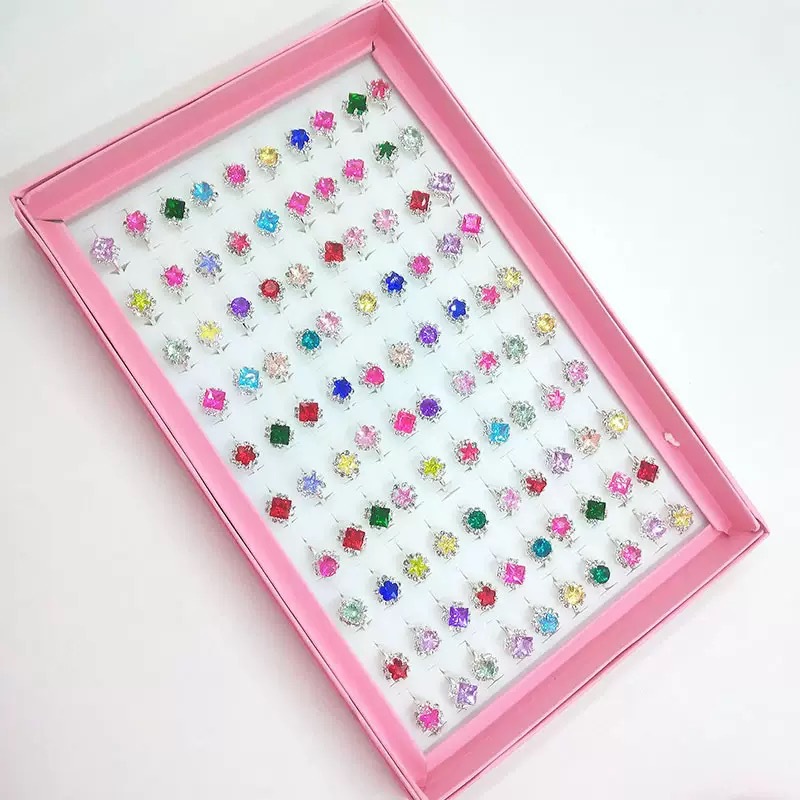 100 strass (style aléatoire)