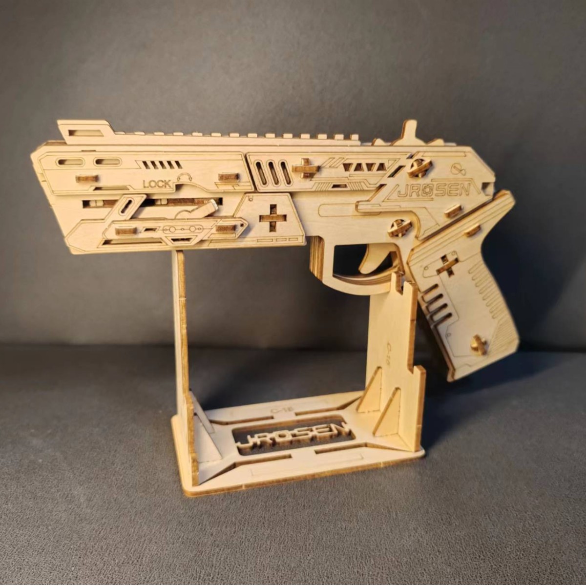 Children's Speed Wings Assault Mutter Cross-border Amazon Hot Toy Gun Eat Chicken Game Props Model