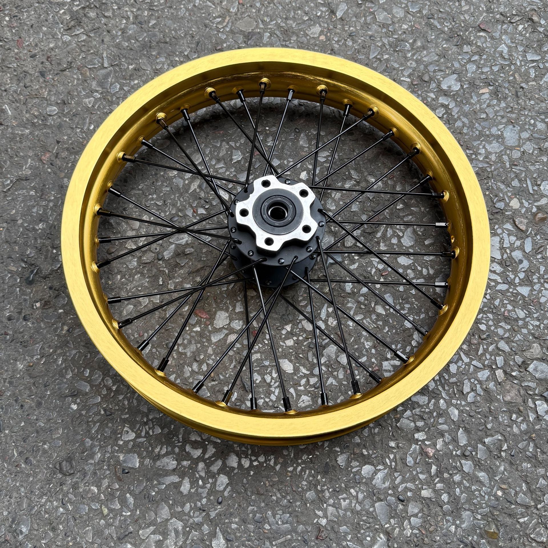 Suitable for the modified QiuLong Light Bee X with 2.15-16 aluminum alloy rims, 79bike small wheel rear hub assembly