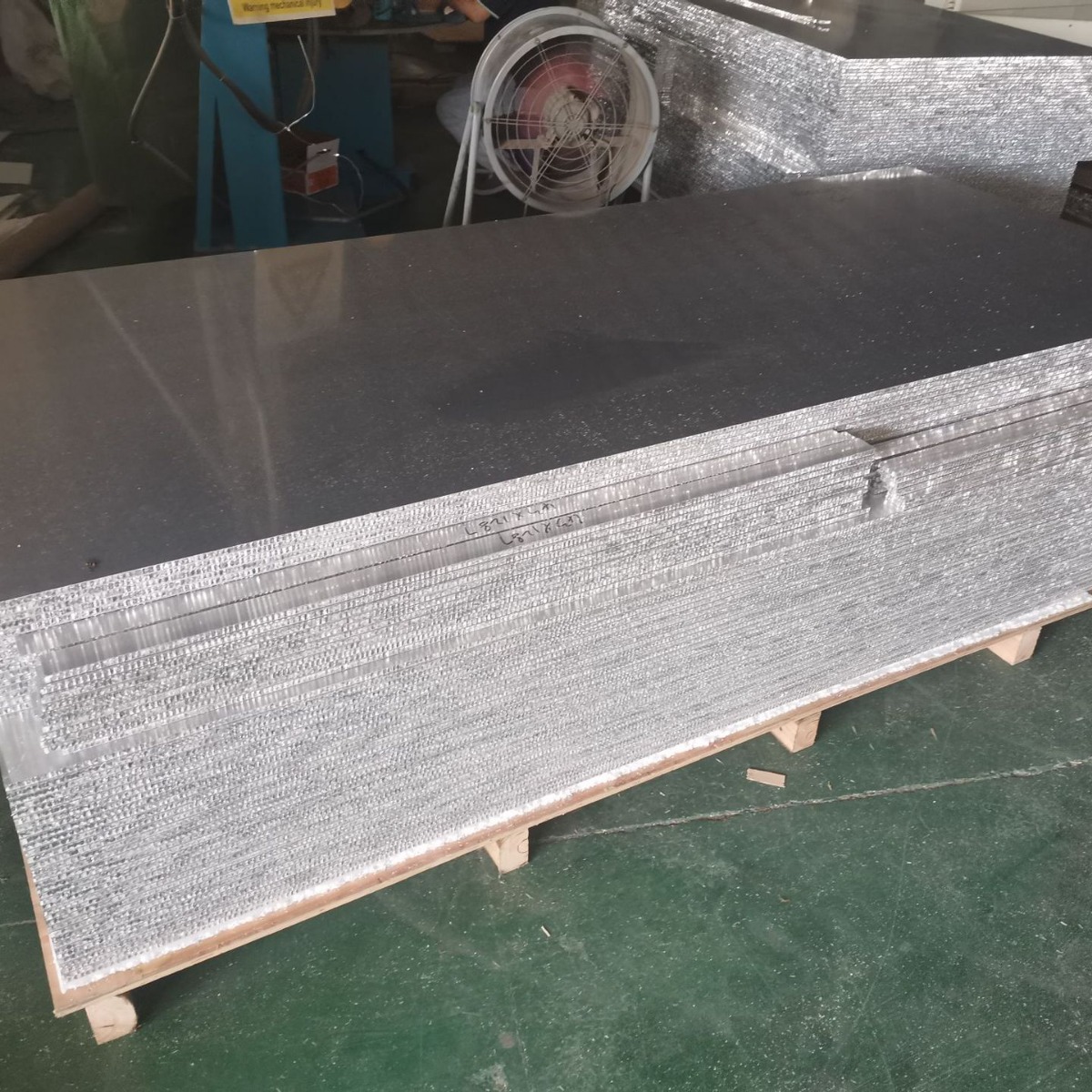 Panel de nido de abeja de aluminio Panel de nido de abeja de aluminio relleno de sustrato de puerta de gabinete Panel de nido de abeja ultra ancho Panel de nido de abeja galvanizado