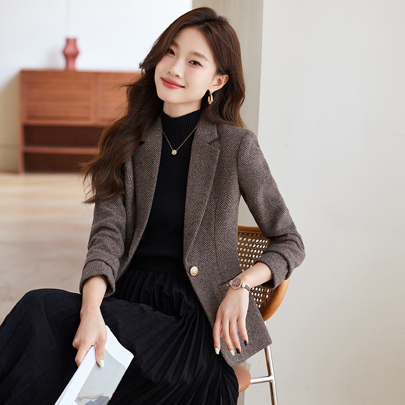 Wool Blazer for Women 2025 Autumn and Winter New Casual Slim Fit Petite Plaid Thickened Suit Jacket