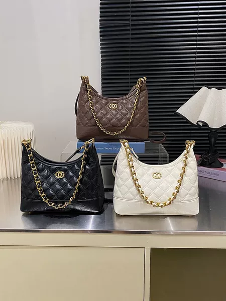 Cross-Border Women's Bags 2026 Spring New Versatile Large-Capacity Chanel-Style Quilted Texture Shoulder Tote Bag
