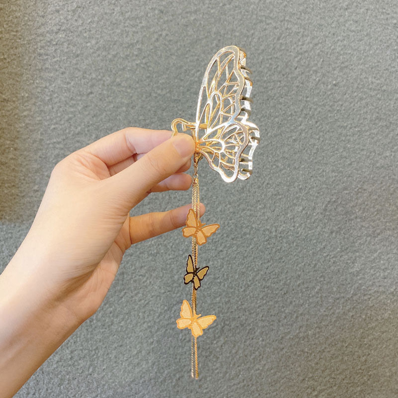 Retro Butterfly Metal Pendant Tassel Hair Clip display picture 4