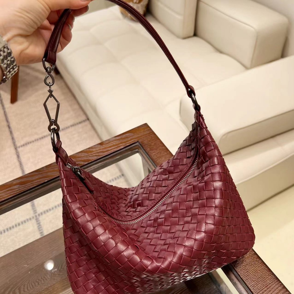 European And American Luxury Style Women's Crescent Bag Wholesale Fashion Genuine Leather Woven Handbag Large Capacity Underarm Bag - Thumbnail 4