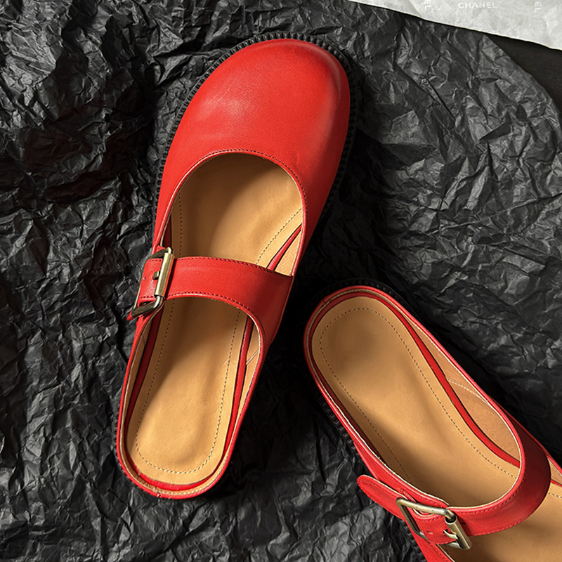Dép sandal nữ da bò mũi trùm đế bằng, quai chéo chạm trổ cổ điển — đen chi tiết 24