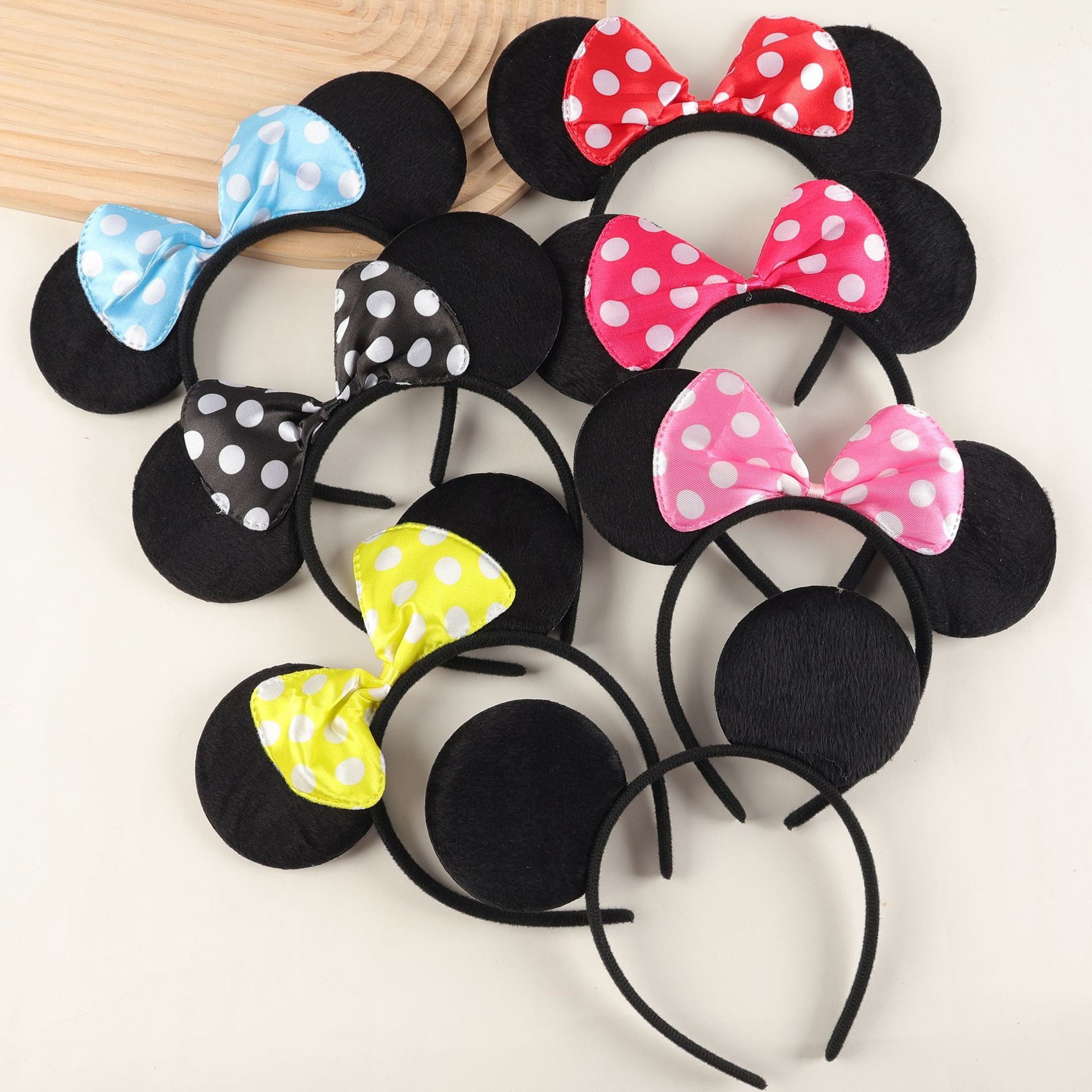 米妮蝴蝶结发箍儿童头饰游乐园可爱卡通米奇兔耳朵头箍发卡发饰