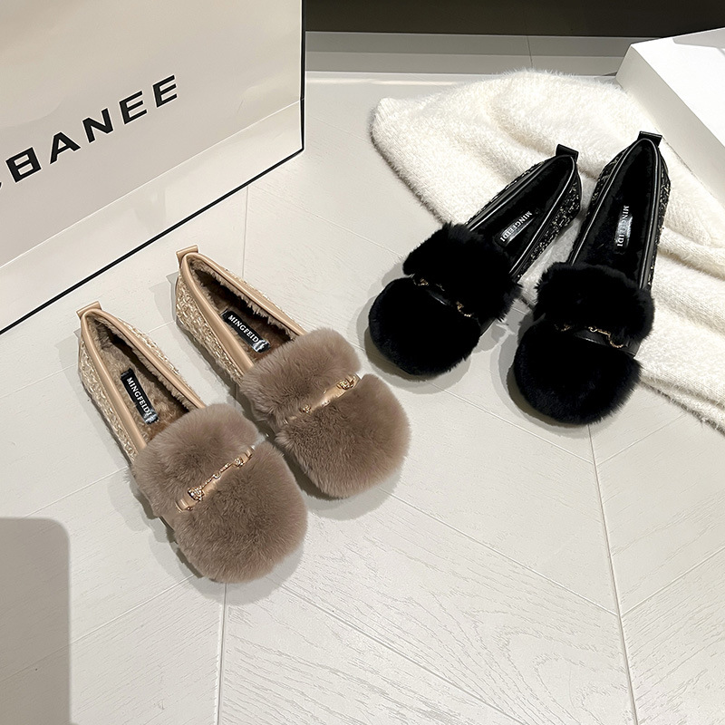 Zapatos de lana de invierno para mujeres 2024 nuevos zapatos de botón de diamante de frijol y zapatos de lana suaves de mujer tamaño 41 - 43 image 5