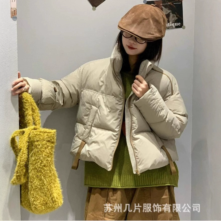 Модный иностранный воротник с вертикальным воротником 90 бархат слегка толстый пуховик 2024 зимой