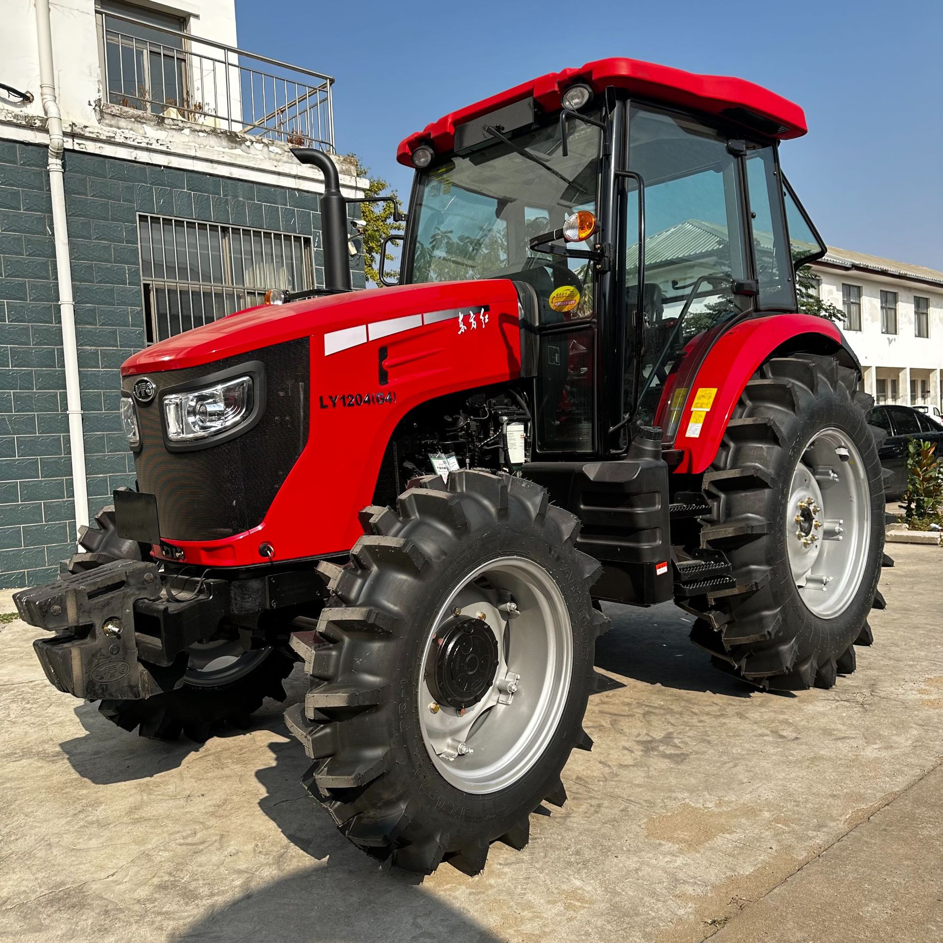 Dongfanghong LX904 tractor de cuatro ruedas de gran área de arado Dongfanghong LX2004 tractor agrícola image 5