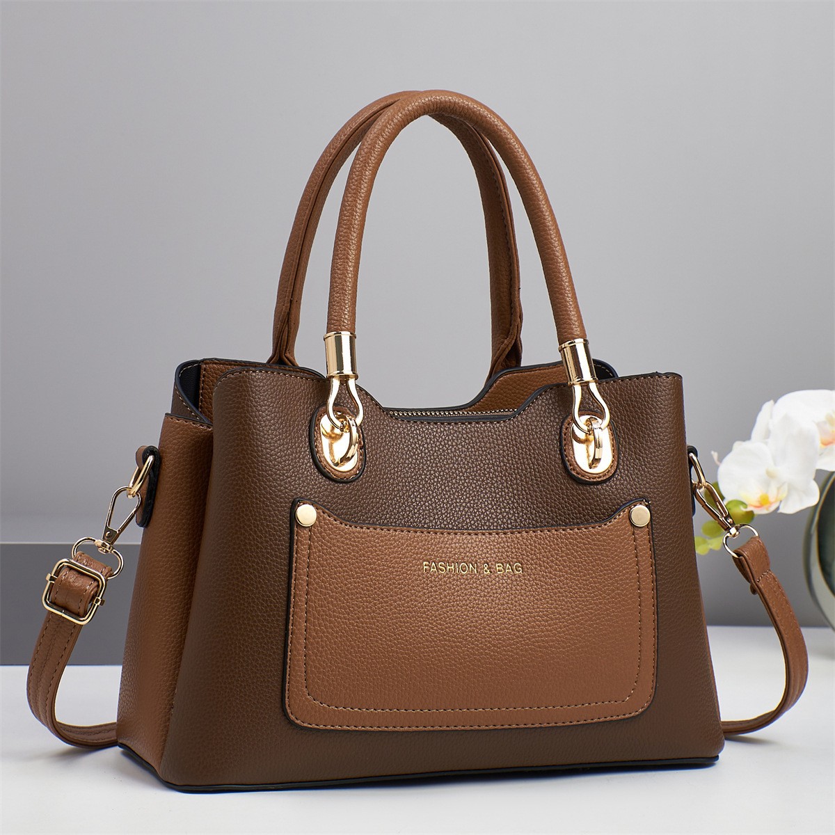 2026 New Style Patchwork Color-Blocking Multi-Layer Large-Capacity Women's Handbag, Simple and Versatile Shoulder Crossbody Small Square Bag Bags