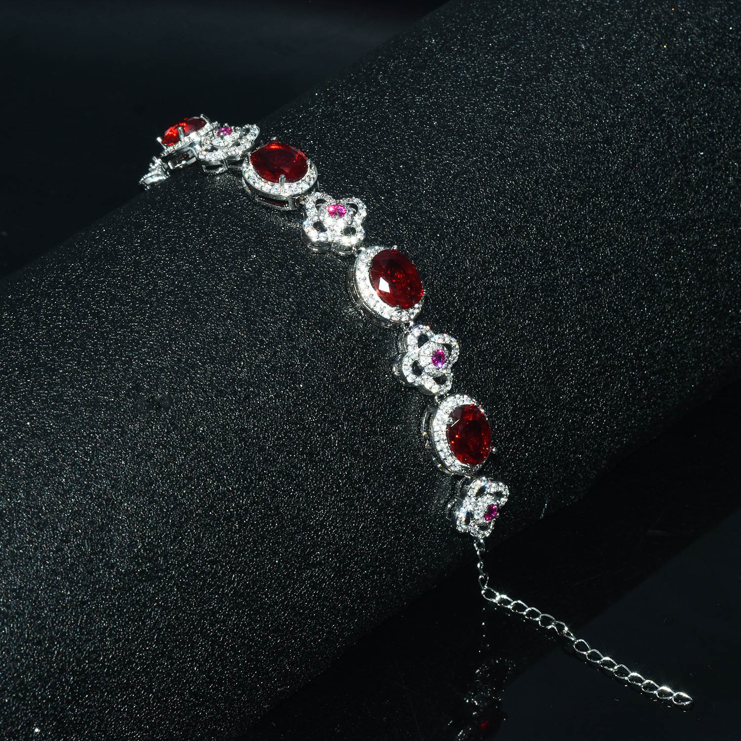Imitation Natural Ruby Necklace Fashion Luxury High-end Jewelry Bracelet Earrings Ring Pendant display picture 6
