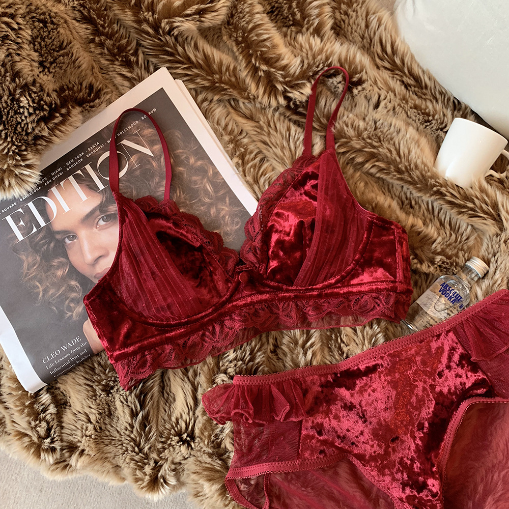 Ropa interior de terciopelo sujetador de la boda de las mujeres push up encaje inalámbrico año de nacimiento nupcial sujetador rojo traje 6760