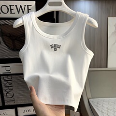 女性が外で着用できる純綿インナーキャミソール 2023 新しい夏のベーシックスタイルスリムフィットショートノースリーブボトムストップ