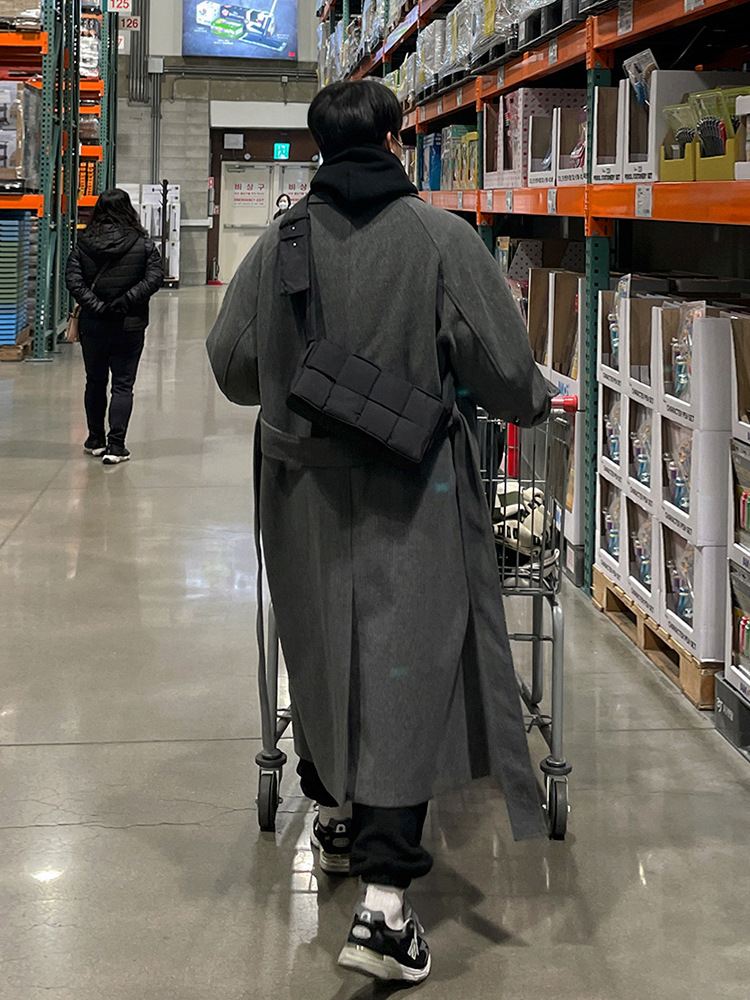 MYQ高級感毛ですね。コート男秋冬は膝を厚くしてコートします。