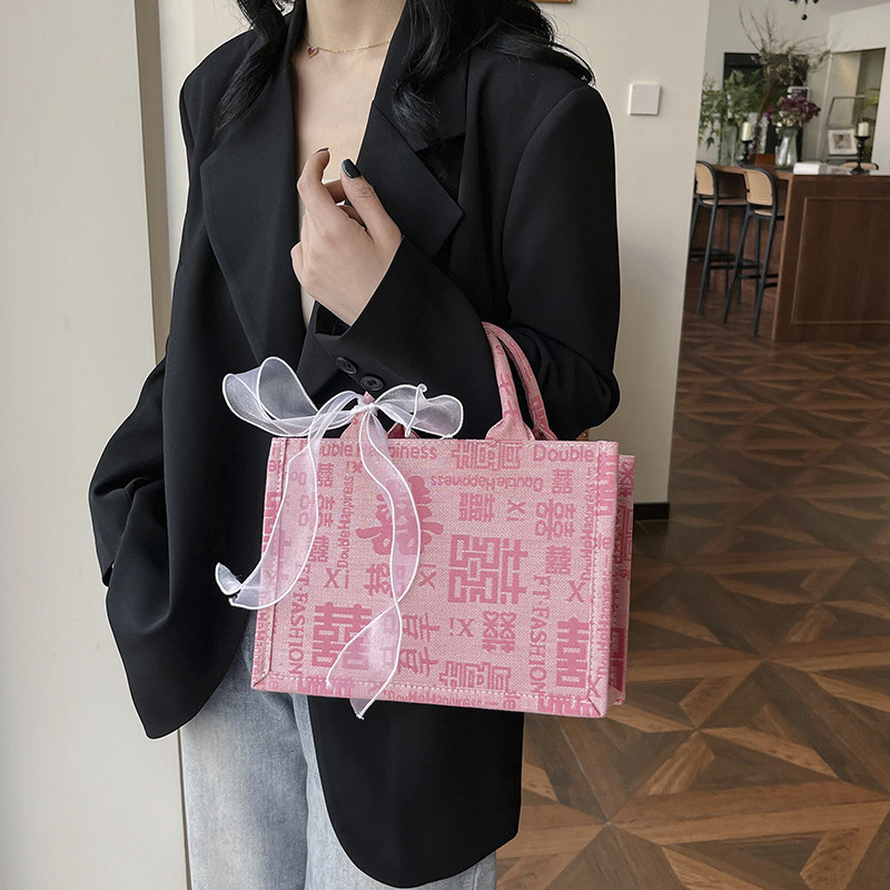 Nueva bolsa de boda de estilo nacional de gran capacidad simple bufandas de seda de caracteres de boda bolsas de mano de damas de honor regalo de tela bolsa especial