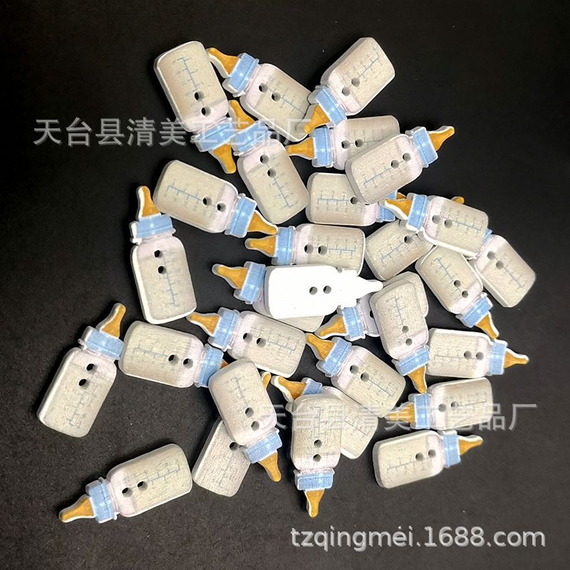 DIY fondo blanco de dibujos animados de madera fondo blanco pintado lindo pequeño biberón botón de madera 50 piezas un paquete