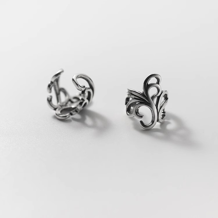 Vintage Grass Flower Vine Non-Pierced Ear Clip for Men and Women, Unique Simple Unisex Style, Distressed Earring for Men, Single Ear Accessory
