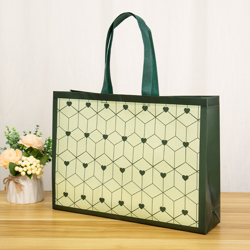 Green Heart Laminated Non-Woven Fabric Bags for Clothing Stores, Hand-Take Bags, Wholesale, Simple and Elegant Shopping Bags, Gift Bags