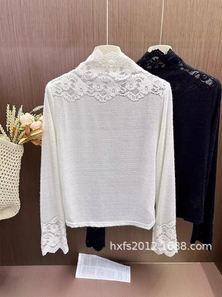 韓国系の高襟レースのフックの花の底のシャツの女性の秋冬の高級感は純色の中で名媛の風のネットの紗の上着のファッションを配合します。