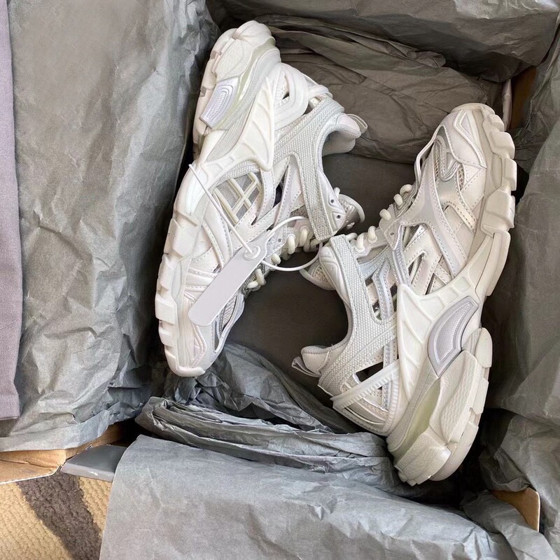 High-Definition Version of Paris Fourth Generation Dad Shoes for Women 2022 New Casual Thick-Soled Breathable Black Sports Shoes Track4 for Men