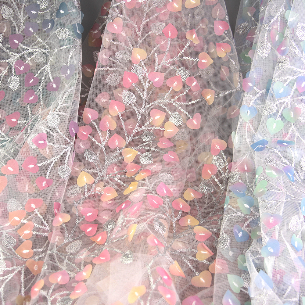 新款婚纱礼服蕾丝网纱面料时装彩色绣片童裙连衣裙晚礼服面料